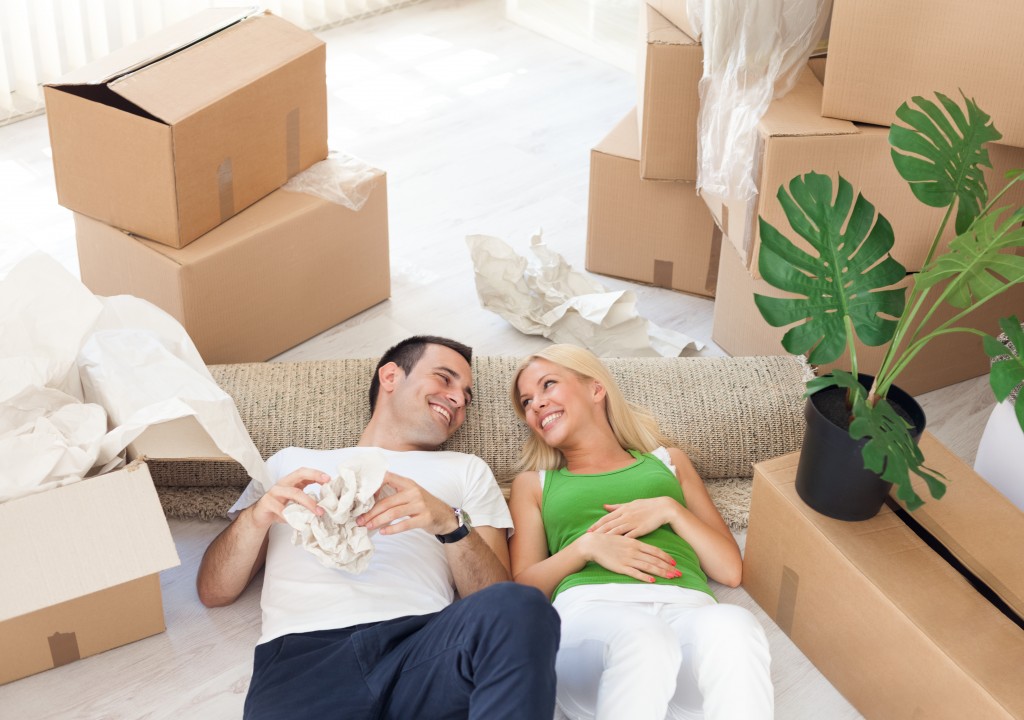 couple packing for a move